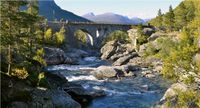 Stugufl&aring;tbrua Br&uuml;cke Raumabahn, Abzweigung Br&oslash;ste